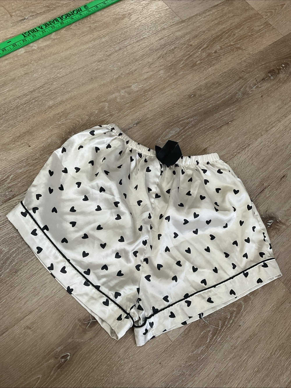 Women's Cream Heart-Print Satin Lounge Shorts